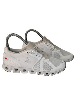On Cloud 5 Running Pearl White Running Shoes Sneakers • Women’s Size 5